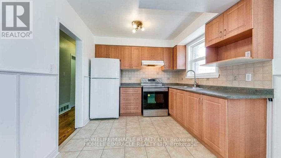 Single Family at 3 Independence Drive, Toronto (Kennedy Park), Ontario - Photo 2 - RE/MAX Garden City Realty