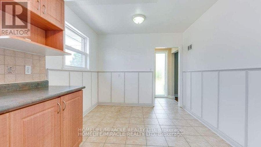 Single Family at 3 Independence Drive, Toronto (Kennedy Park), Ontario - Photo 4 - RE/MAX Garden City Realty