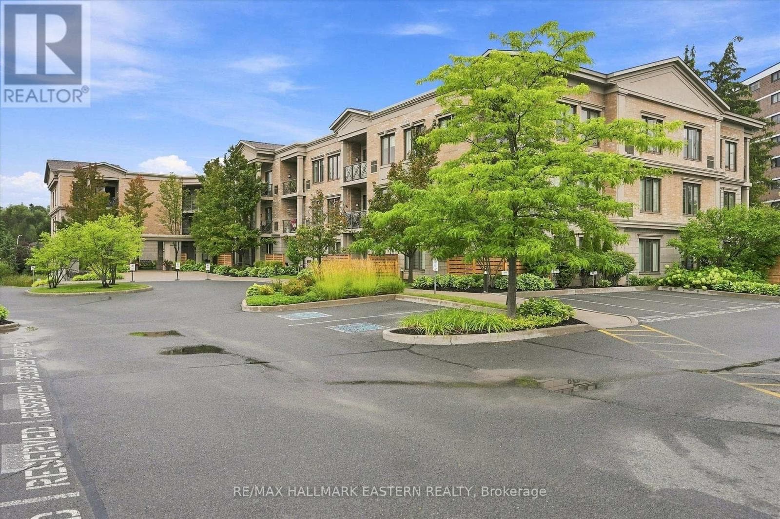 PH16- 869 Clonsilla Avenue