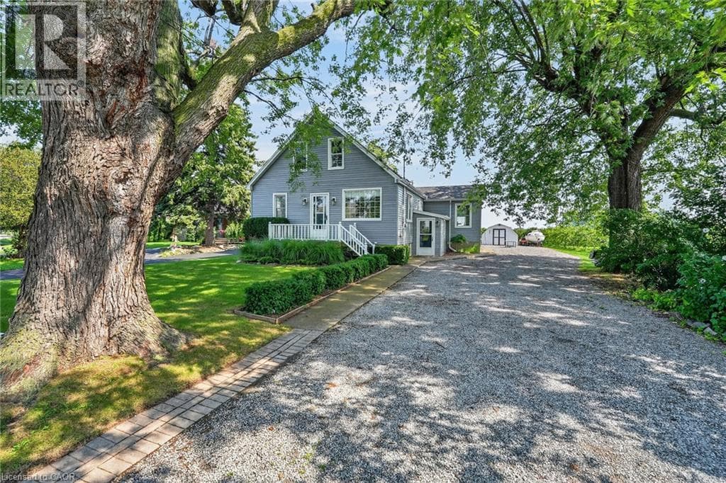 Single Family at 423 READ Road, Niagara-on-the-Lake, Ontario - Photo 2 - RE/MAX Garden City Realty