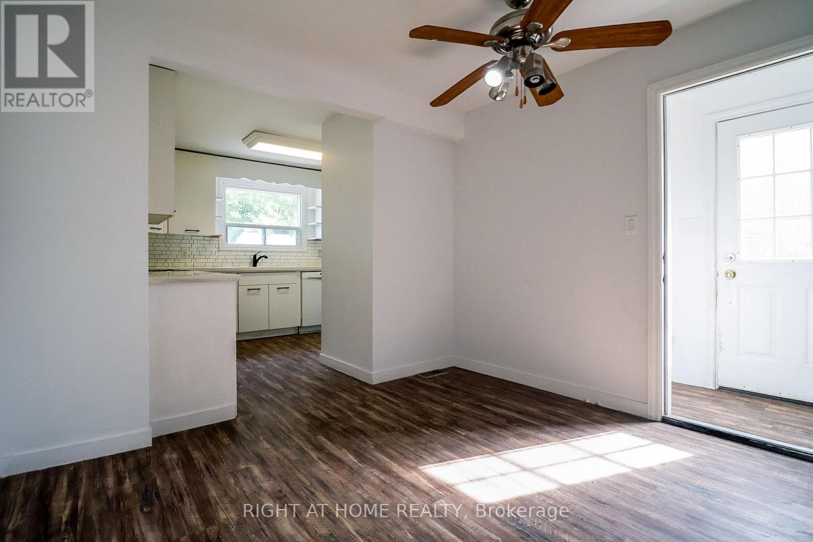 Single Family at 1327 Commerce Street, Pickering (Bay Ridges), Ontario - Photo 10 - RE/MAX Garden City Realty