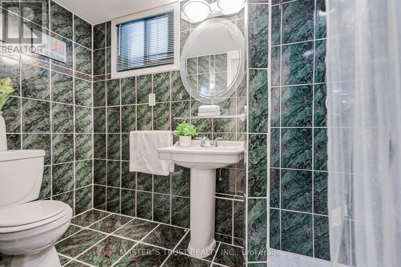 Single Family at 35 Bards Walkway, Toronto (Pleasant View), Ontario - Photo 6 - RE/MAX Garden City Realty