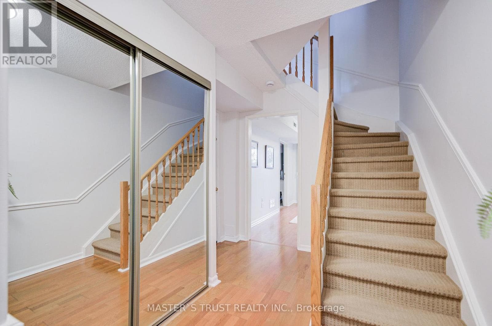 Single Family at 35 Bards Walkway, Toronto (Pleasant View), Ontario - Photo 8 - RE/MAX Garden City Realty