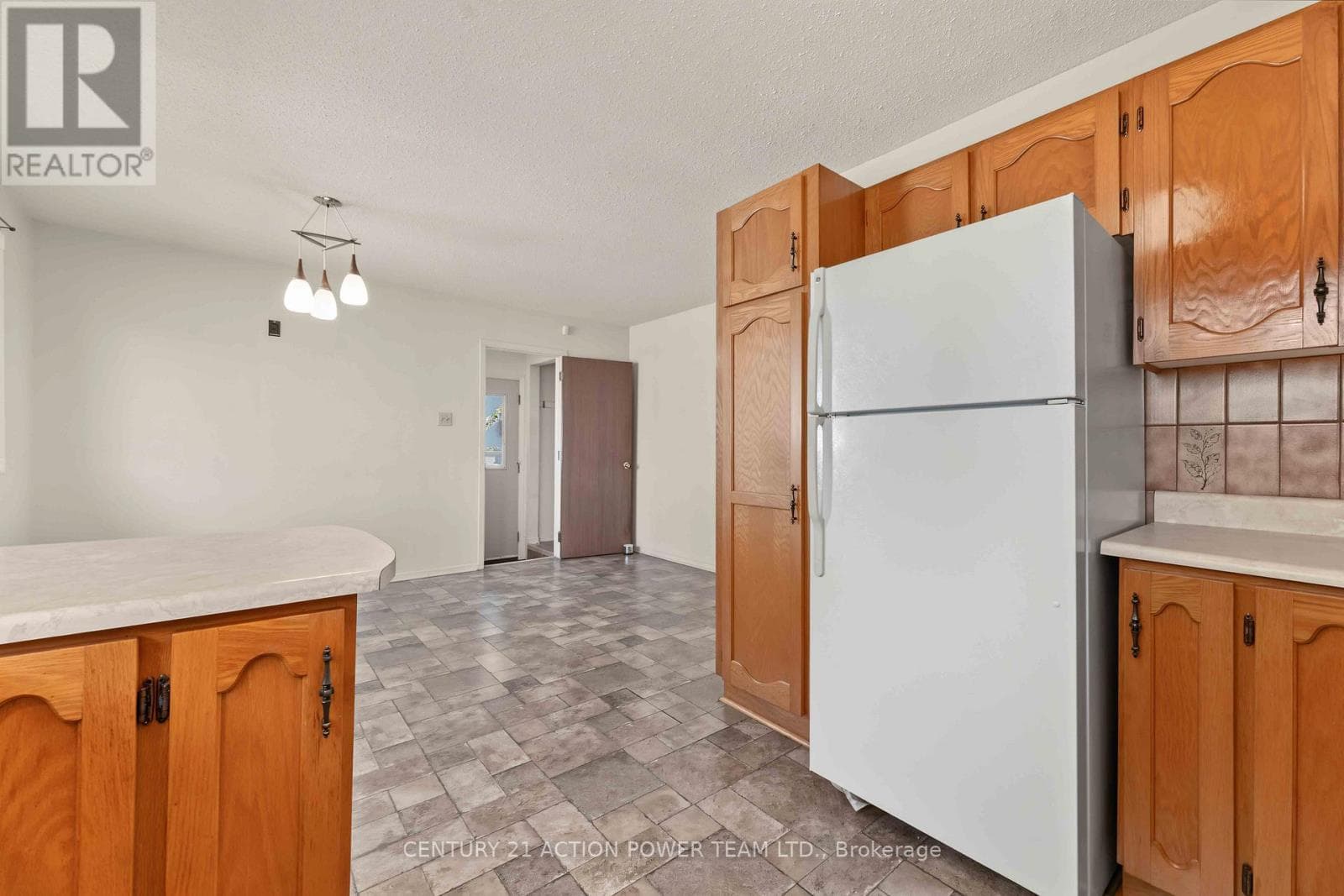 Single Family at 1349 Belcourt Boulevard, Ottawa, Ontario - Photo 10 - RE/MAX Garden City Realty