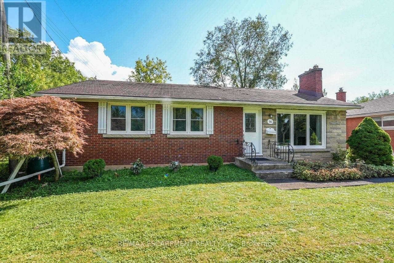 16 Byrne Boulevard