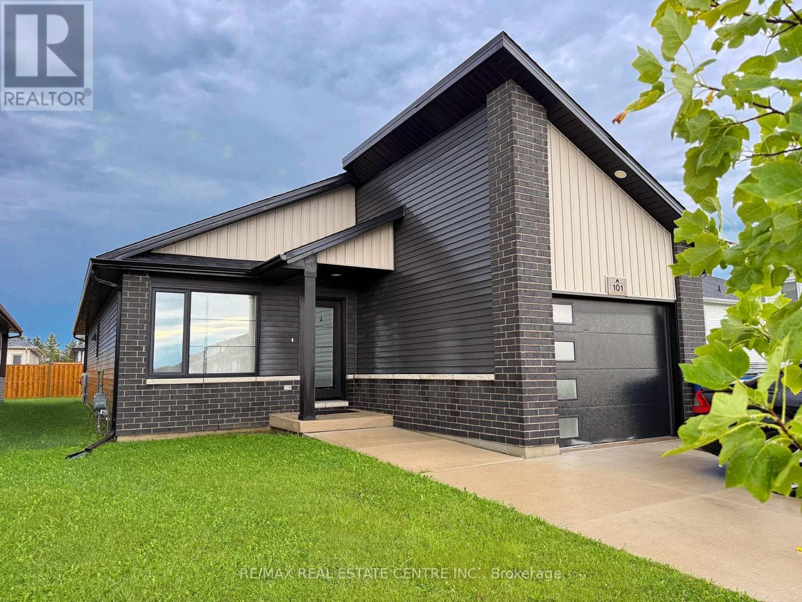 101 GRASSLAND Grove