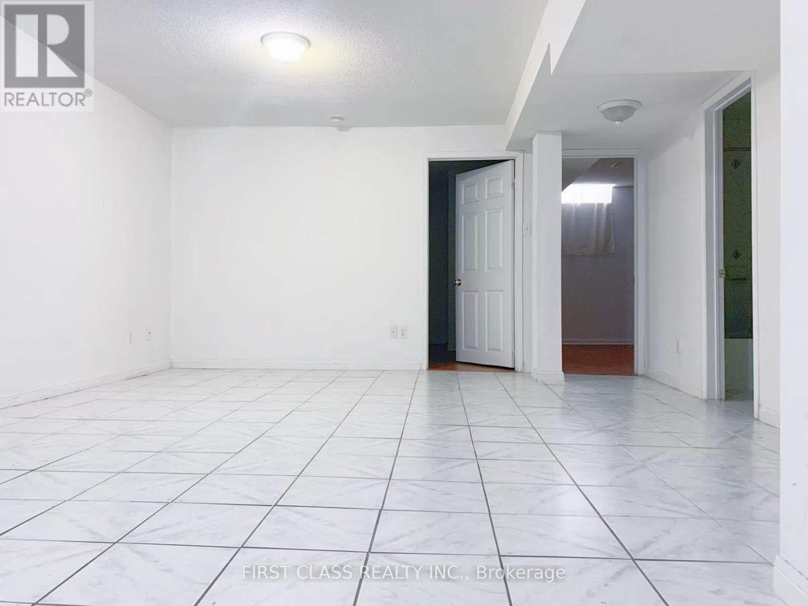 Single Family at 3 Pettigrew Court, Markham (Milliken Mills East), Ontario - Photo 3 - RE/MAX Garden City Realty
