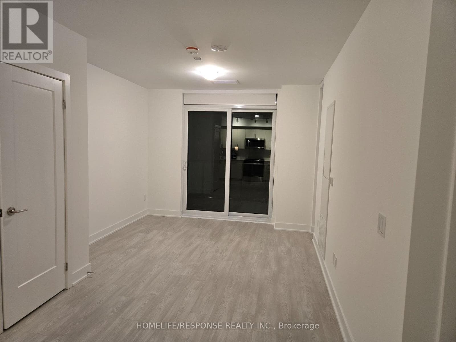 Single Family at 916- 2545 Simcoe Street, Oshawa (Windfields), Ontario - Photo 7 - RE/MAX Garden City Realty