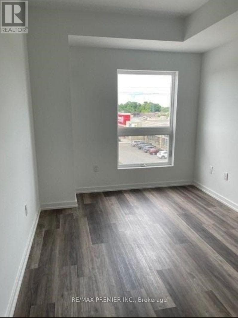Single Family at 317- 430 Essa Drive, Barrie (Holly), Ontario - Photo 5 - RE/MAX Garden City Realty
