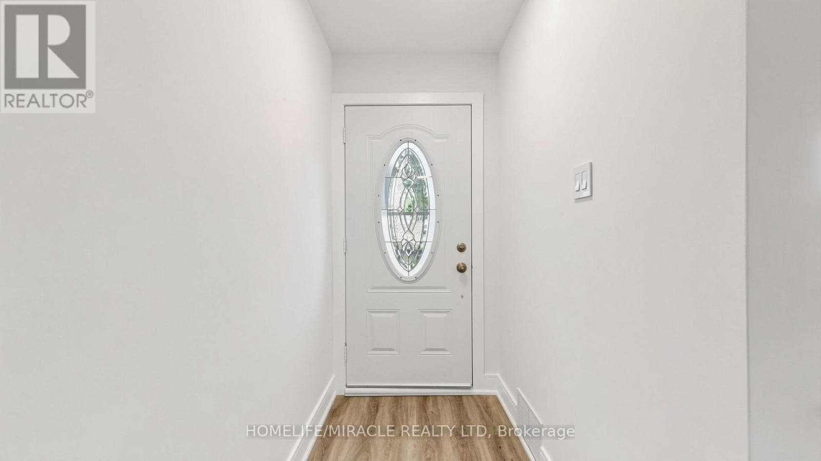 Single Family at 623 Olive Avenue, Oshawa (Donevan), Ontario - Photo 6 - RE/MAX Garden City Realty