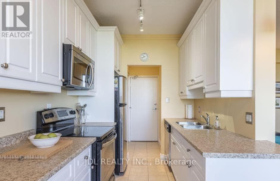 Single Family at 908- 6400 Huggins Street, Niagara Falls (Stamford), Ontario - Photo 9 - RE/MAX Garden City Realty