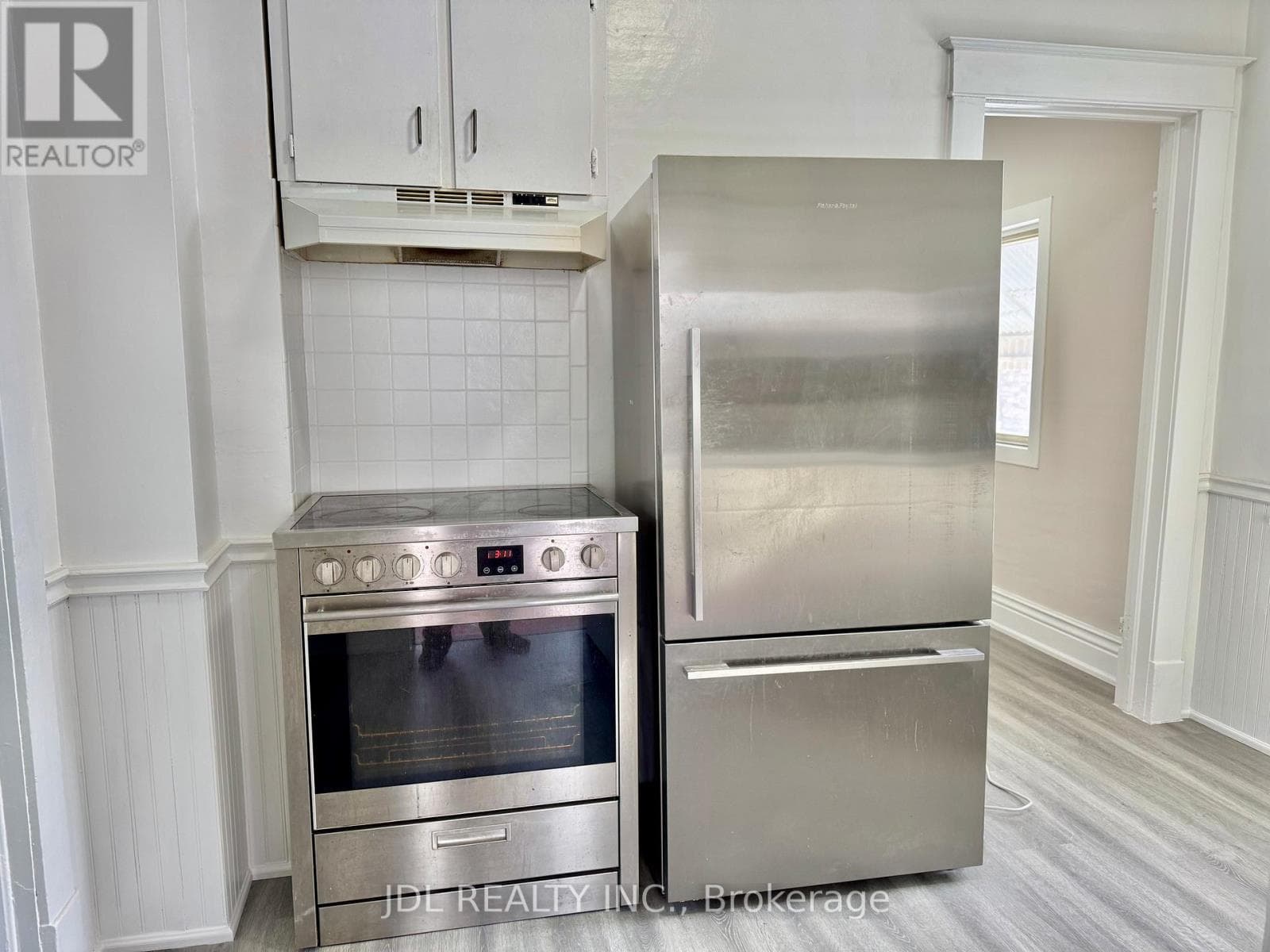 Single Family at 6269 Ash Street, Niagara Falls (Dorchester), Ontario - Photo 8 - RE/MAX Garden City Realty