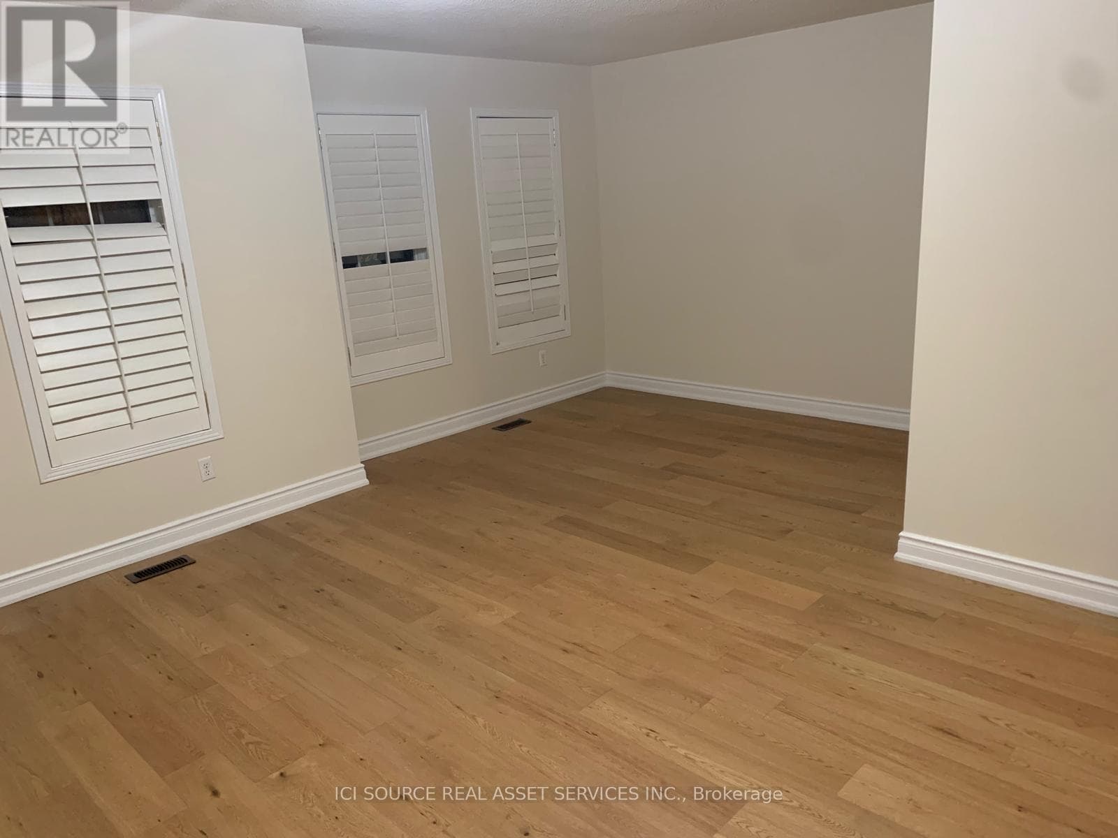 Single Family at Upper- 4783 Apple Blossom Circle, Mississauga (East Credit), Ontario - Photo 7 - RE/MAX Garden City Realty