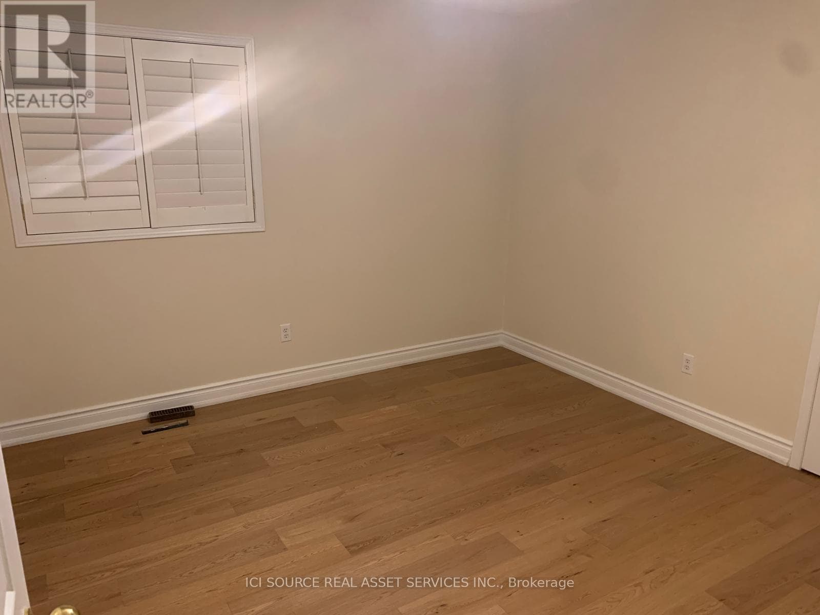 Single Family at Upper- 4783 Apple Blossom Circle, Mississauga (East Credit), Ontario - Photo 8 - RE/MAX Garden City Realty