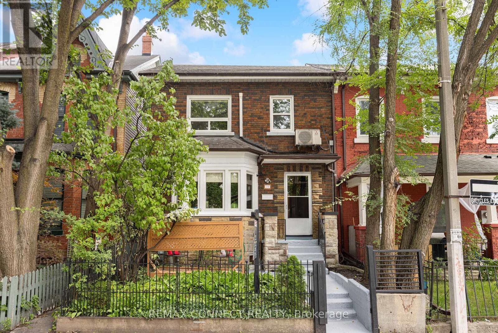 29 Denison Avenue