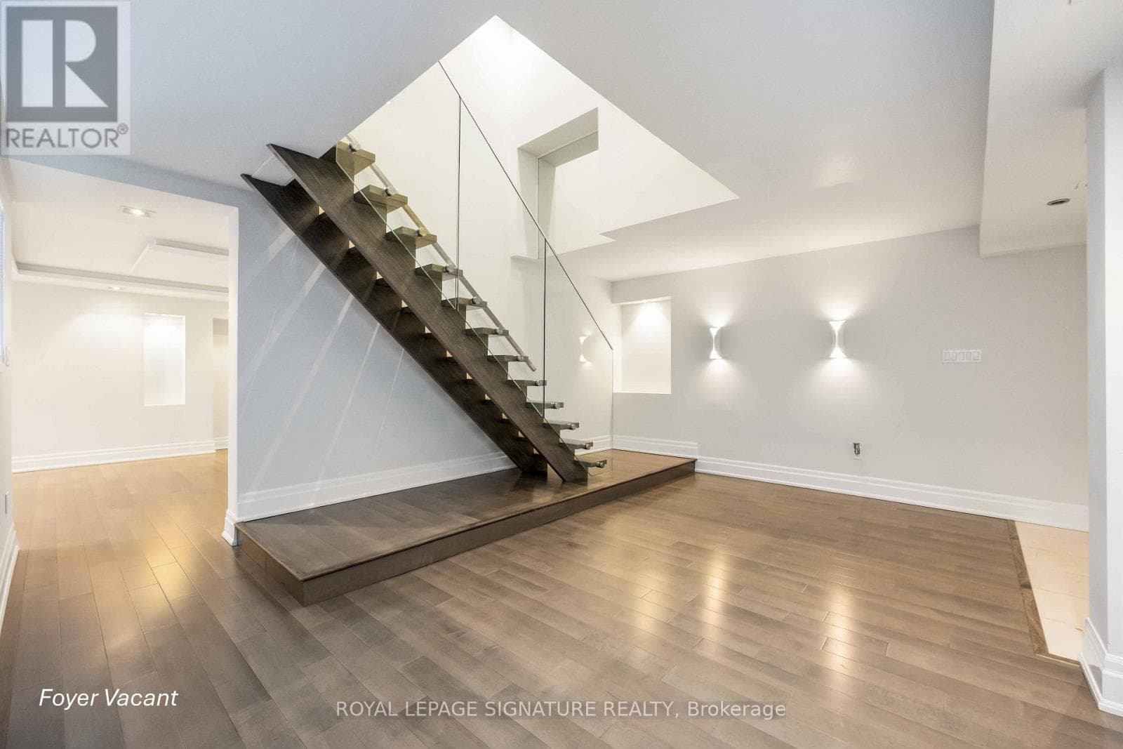 Single Family at 2904- 2045 Lake Shore Boulevard, Toronto (Mimico), Ontario - Photo 7 - RE/MAX Garden City Realty