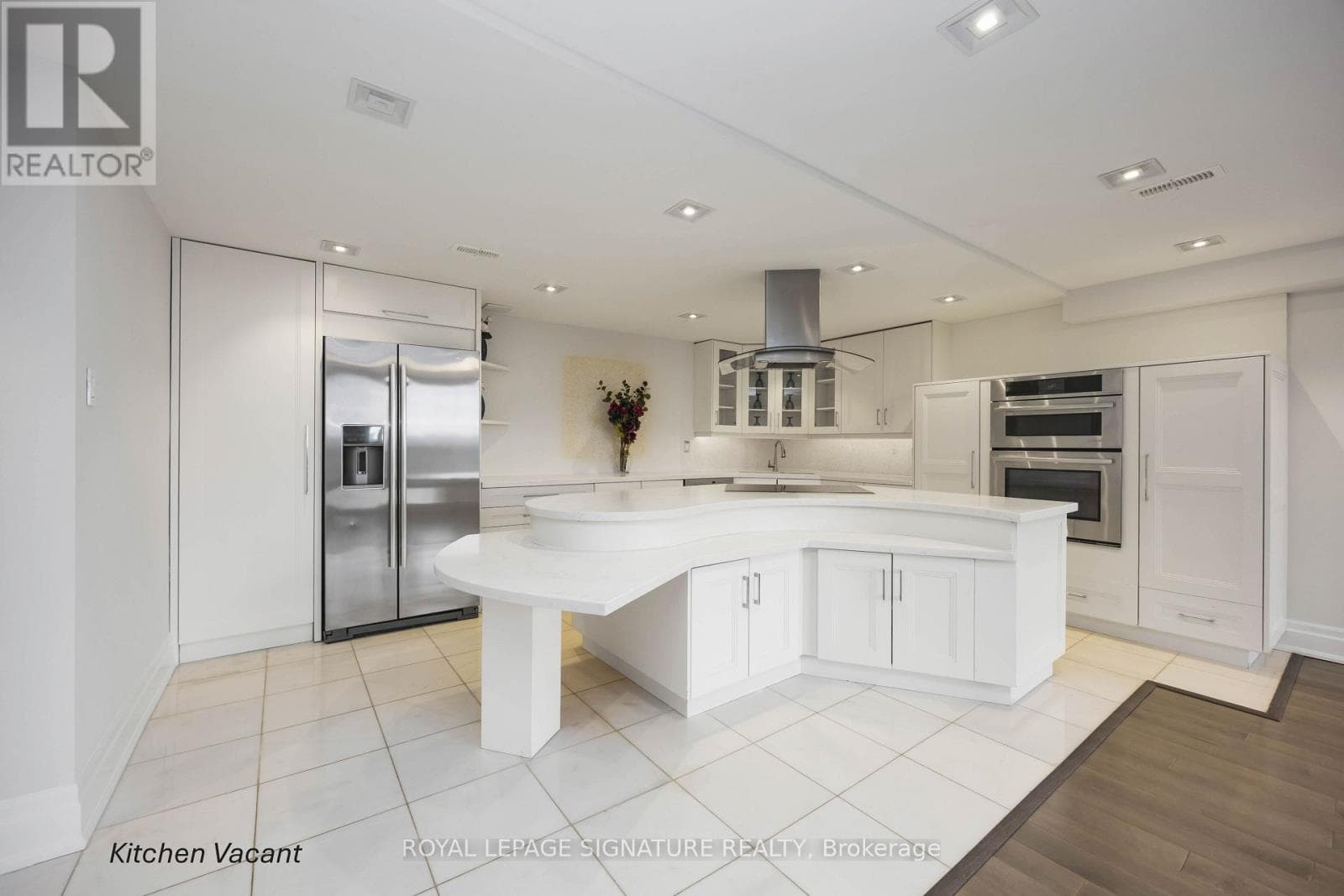 Single Family at 2904- 2045 Lake Shore Boulevard, Toronto (Mimico), Ontario - Photo 8 - RE/MAX Garden City Realty