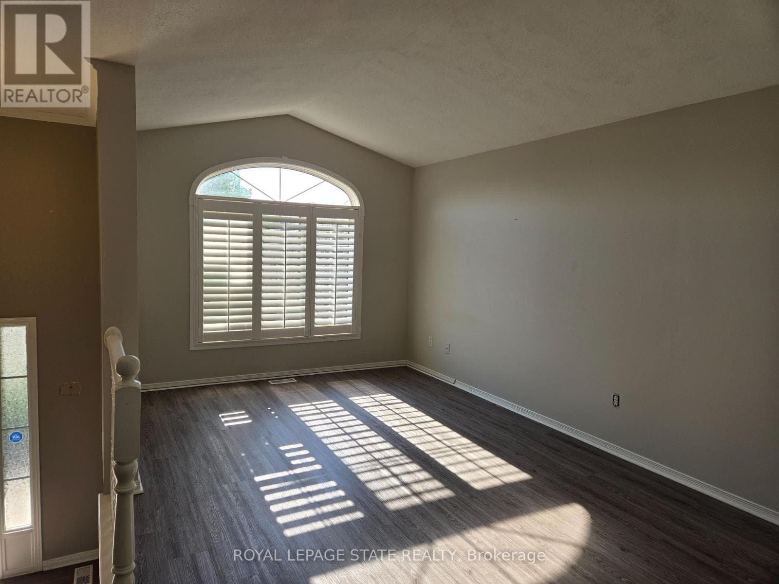 Single Family at 73 Foxtail Avenue, Welland (West Welland), Ontario - Photo 4 - RE/MAX Garden City Realty
