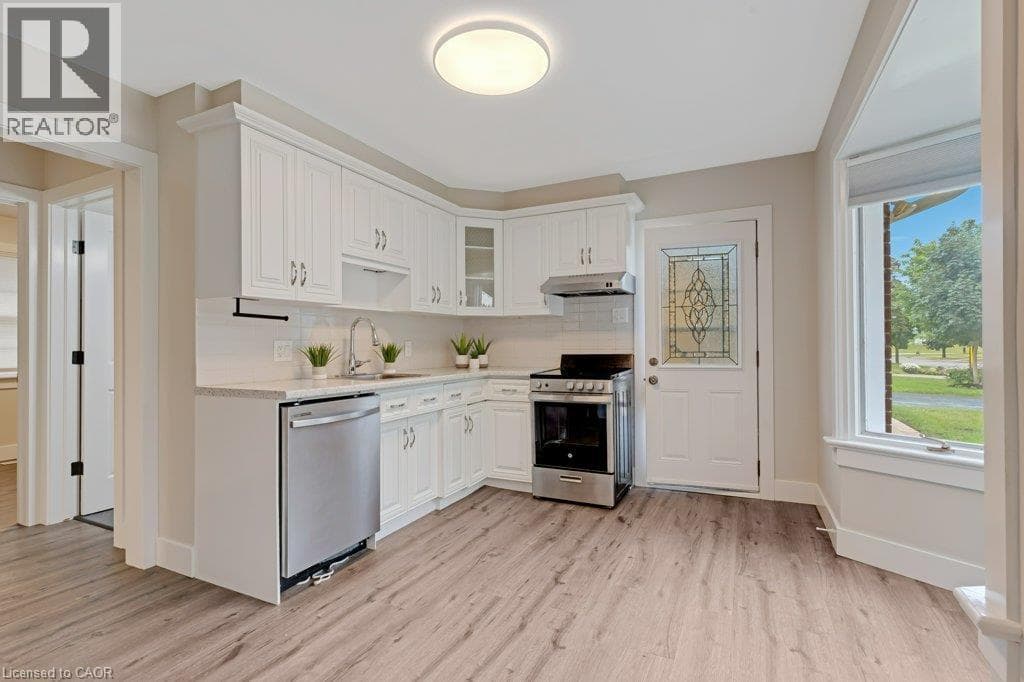 Single Family at 290 MELROSE Avenue, Kitchener, Ontario - Photo 3 - RE/MAX Garden City Realty