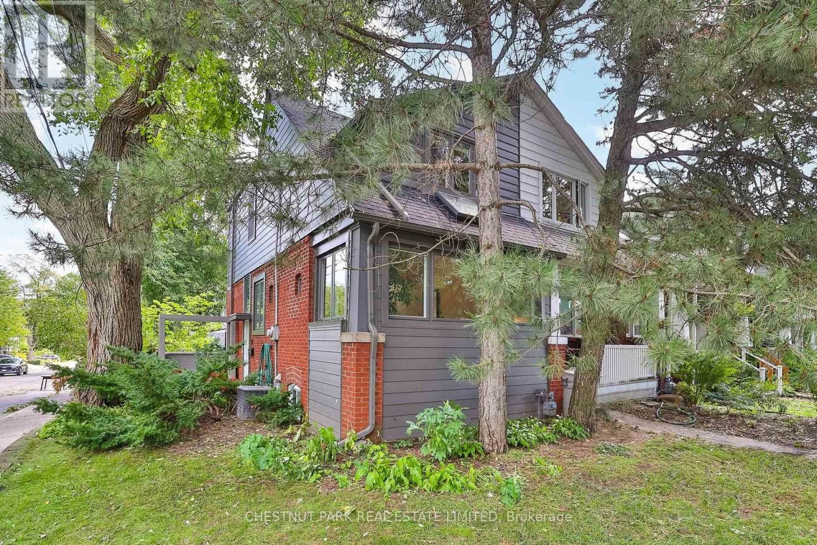 Single Family at 211 Snowdon Avenue, Toronto (Lawrence Park North), Ontario - Photo 2 - RE/MAX Garden City Realty