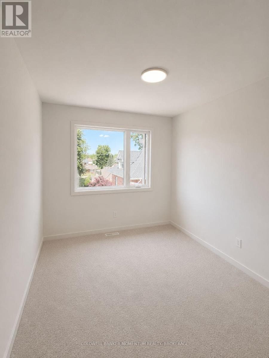 Single Family at 1- 72 Dorothy Street, Welland (Welland Downtown), Ontario - Photo 3 - RE/MAX Garden City Realty