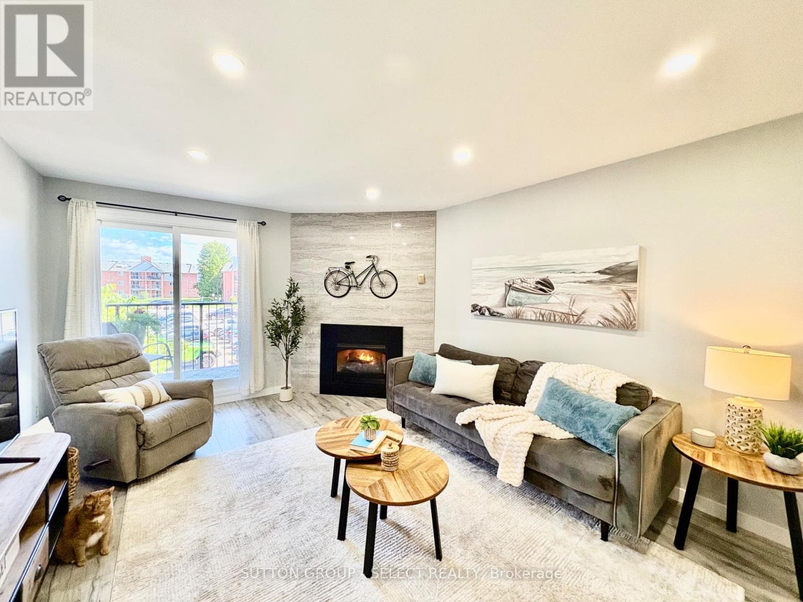 125- 148 Conway Drive
