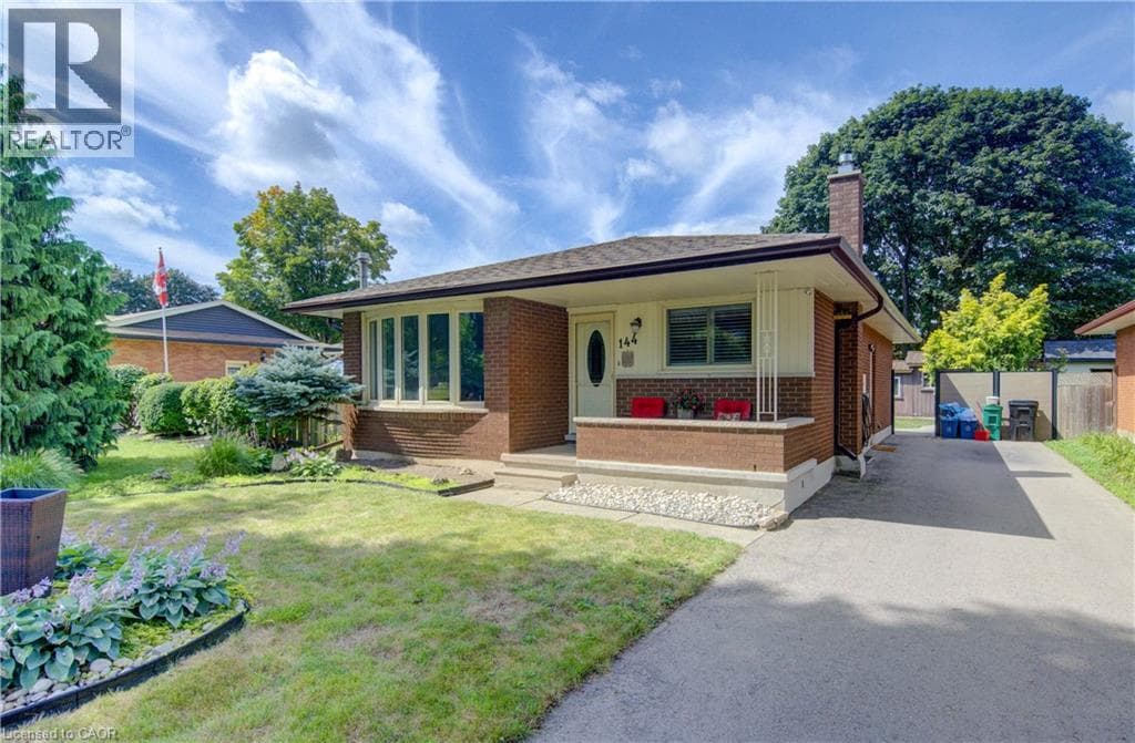 Single Family at 144 HOLBORN Drive, Kitchener, Ontario - Photo 3 - RE/MAX Garden City Realty
