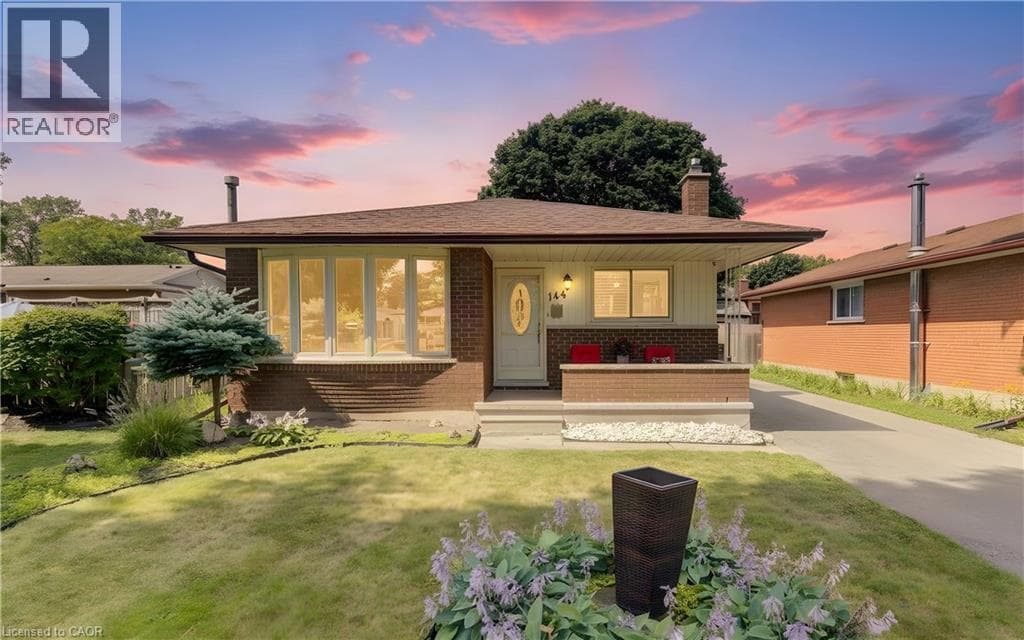 Single Family at 144 HOLBORN Drive, Kitchener, Ontario - Photo 2 - RE/MAX Garden City Realty
