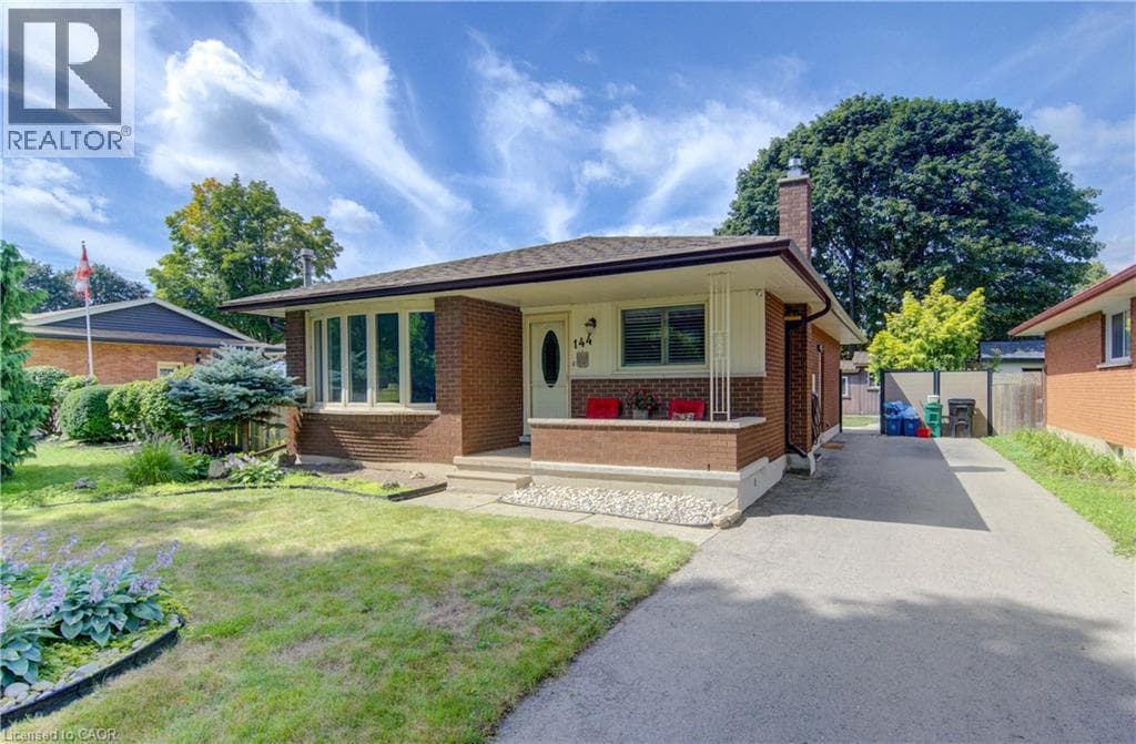 Single Family at 144 HOLBORN Drive, Kitchener, Ontario - Photo 7 - RE/MAX Garden City Realty