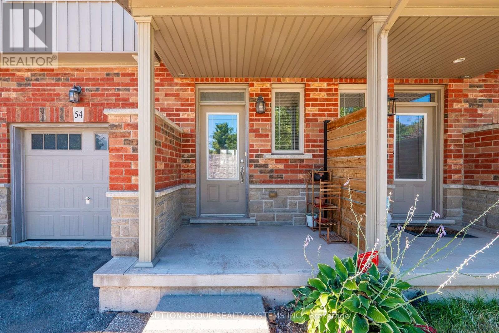 Single Family at 54- 380 Lake Street, Grimsby (Grimsby Beach), Ontario - Photo 7 - RE/MAX Garden City Realty