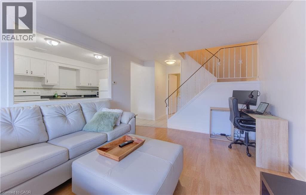 Single Family at 47- 14 WILLIAMSBURG Road, Kitchener, Ontario - Photo 4 - RE/MAX Garden City Realty