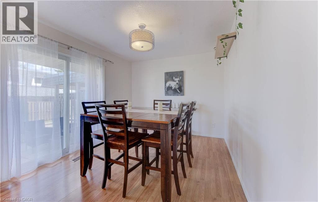 Single Family at 47- 14 WILLIAMSBURG Road, Kitchener, Ontario - Photo 10 - RE/MAX Garden City Realty
