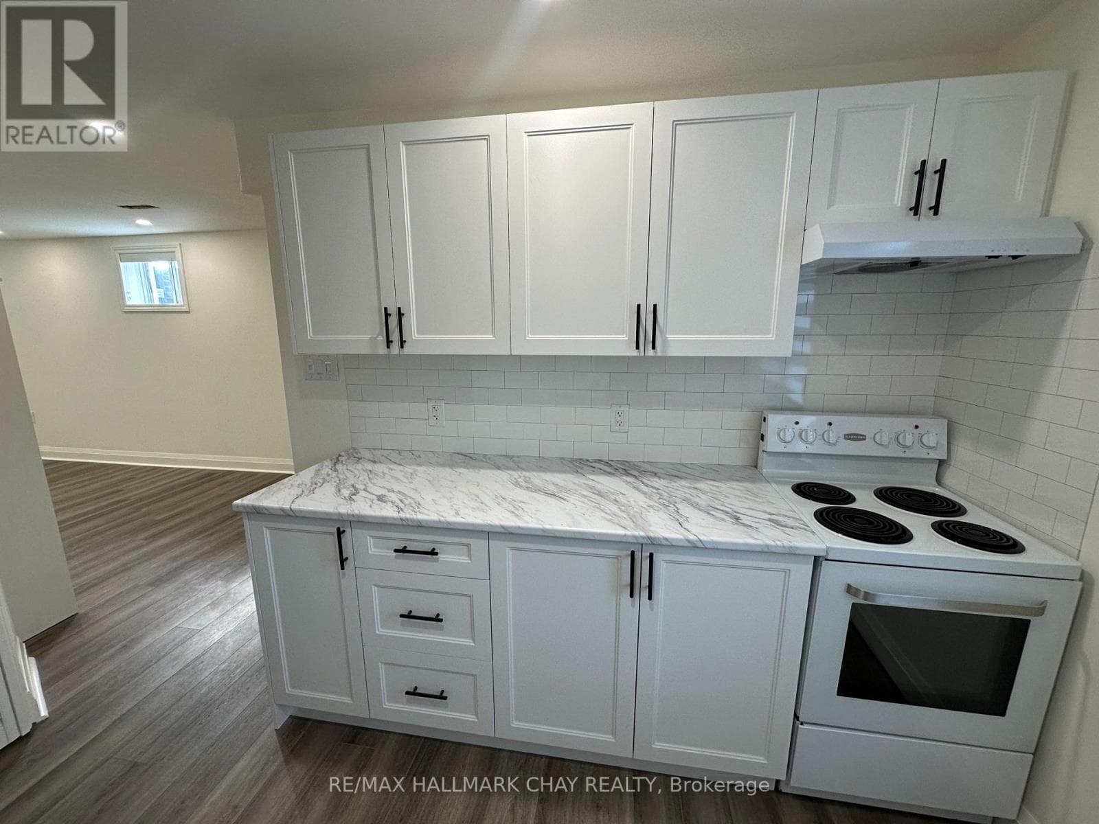 Single Family at 64 Logan Court, Barrie (Holly), Ontario - Photo 6 - RE/MAX Garden City Realty