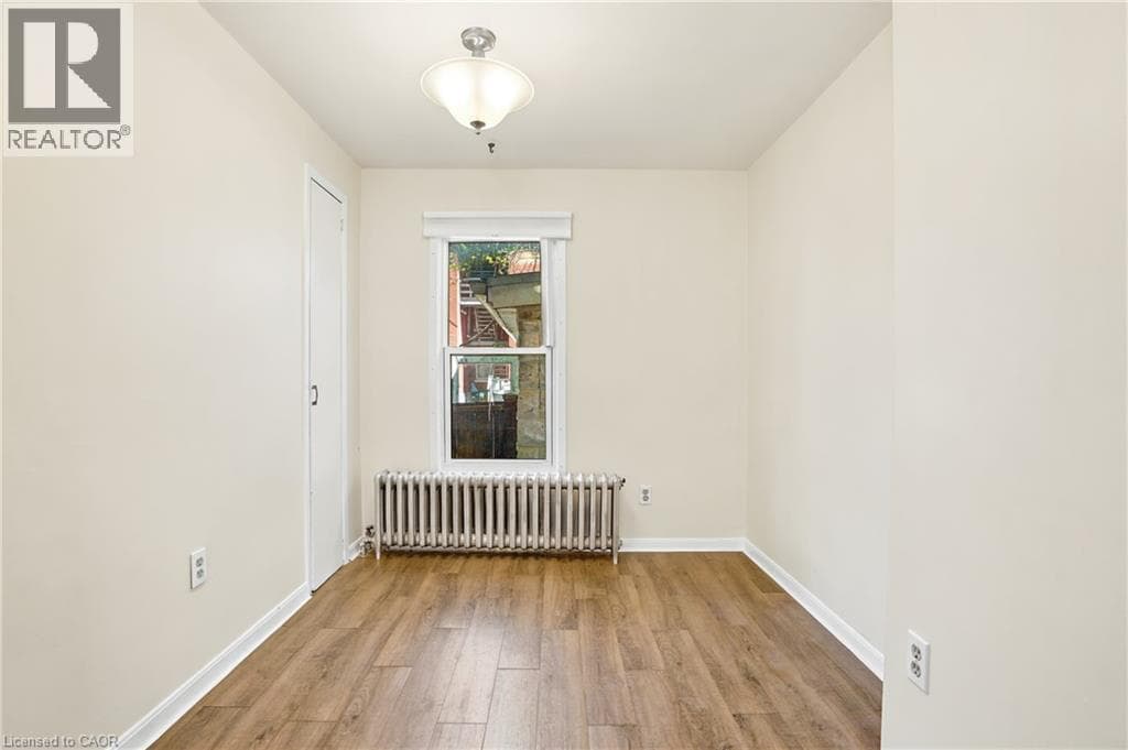 Single Family at 15 KENT Street, Welland, Ontario - Photo 10 - RE/MAX Garden City Realty