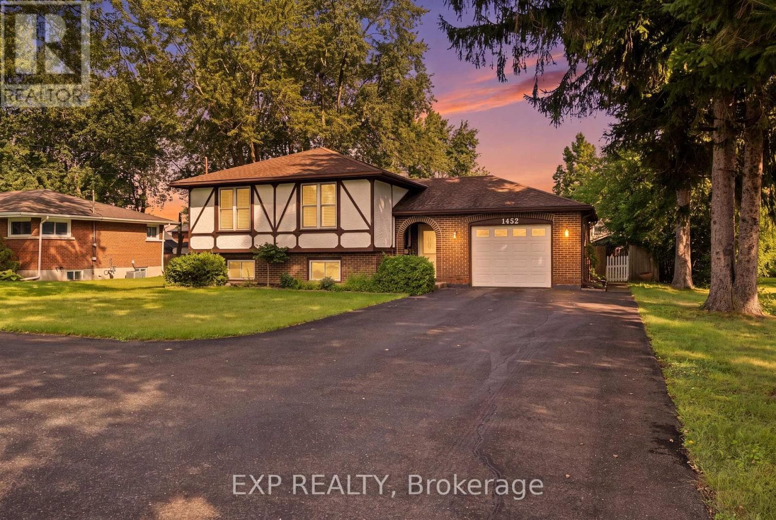 Single Family at 1452 Garrison Road, Fort Erie (Crescent Park), Ontario - Photo 2 - RE/MAX Garden City Realty