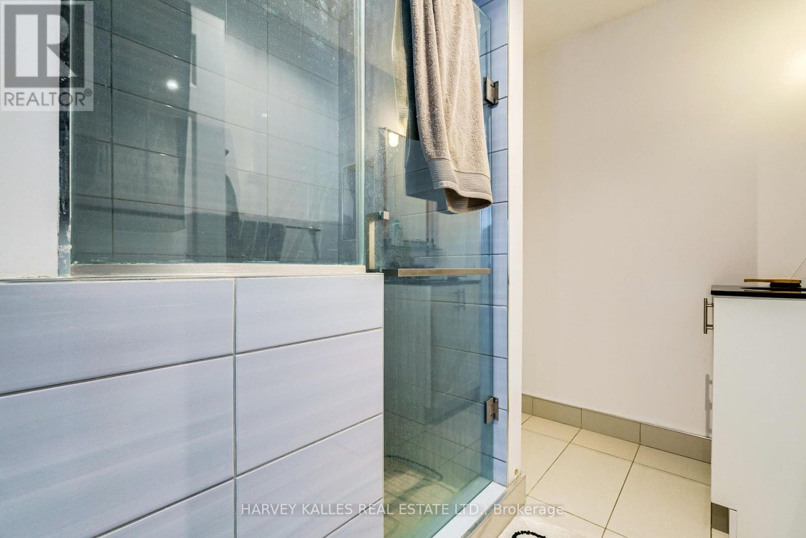 Multi-family at Unit A- 429 Vaughan Road, Toronto (Humewood-Cedarvale), Ontario - Photo 9 - RE/MAX Garden City Realty