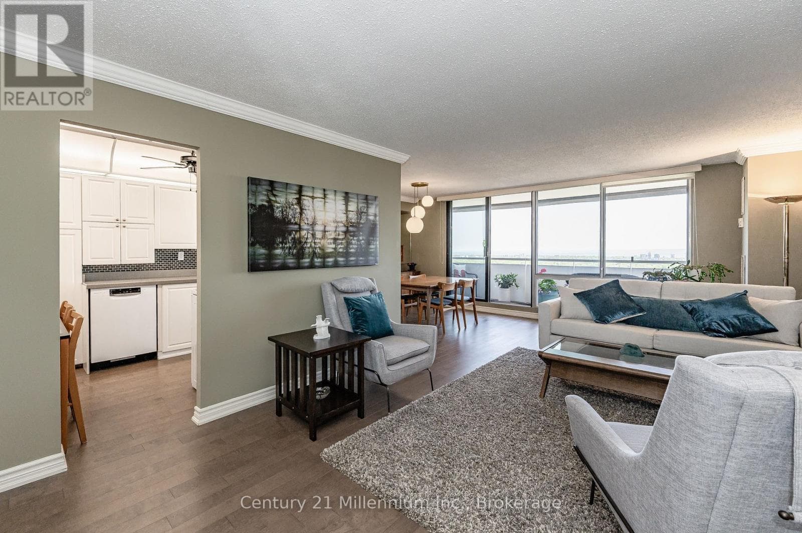 Single Family at 1605- 2055 Upper Middle Road, Burlington (Brant Hills), Ontario - Photo 7 - RE/MAX Garden City Realty
