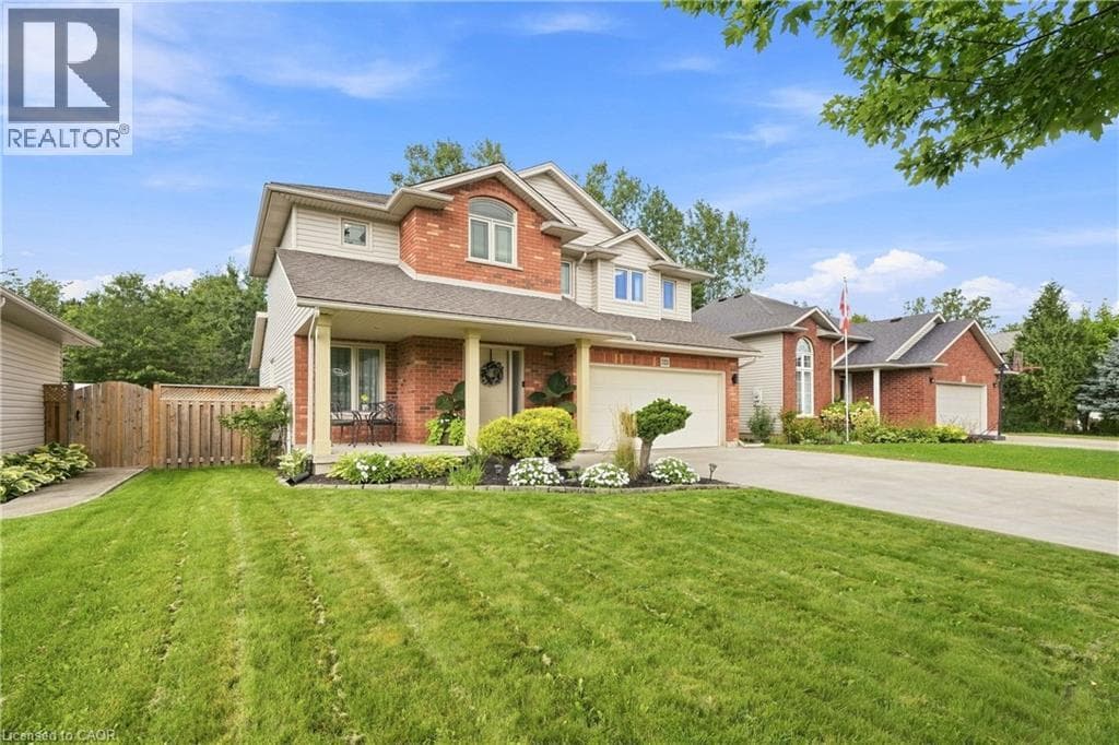 Single Family at 325 FOXTAIL Avenue, Welland, Ontario - Photo 2 - RE/MAX Garden City Realty