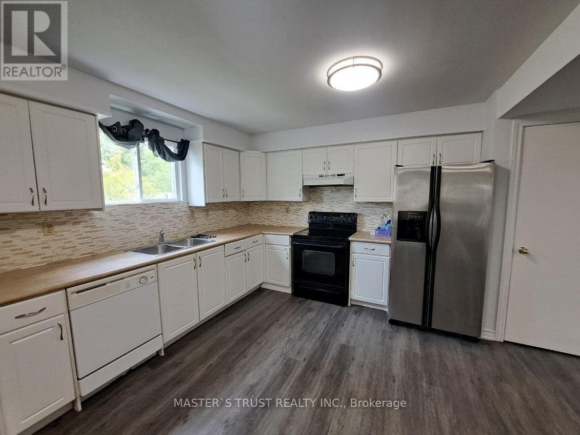 Single Family at 2- 22 Brennan Avenue, Barrie (South Shore), Ontario - Photo 3 - RE/MAX Garden City Realty