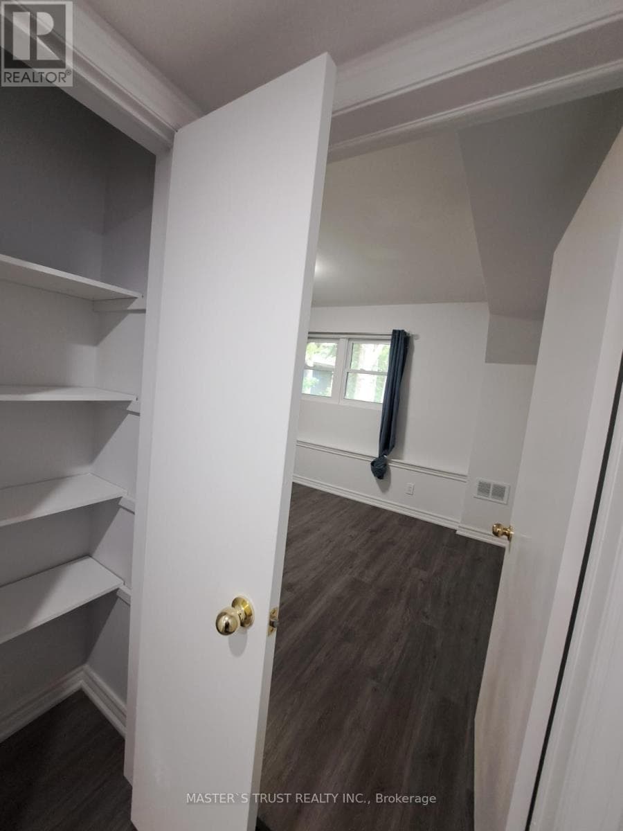 Single Family at 2- 22 Brennan Avenue, Barrie (South Shore), Ontario - Photo 8 - RE/MAX Garden City Realty