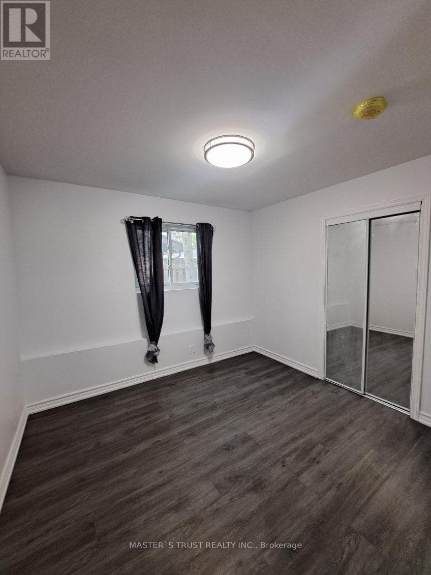 Single Family at 2- 22 Brennan Avenue, Barrie (South Shore), Ontario - Photo 9 - RE/MAX Garden City Realty
