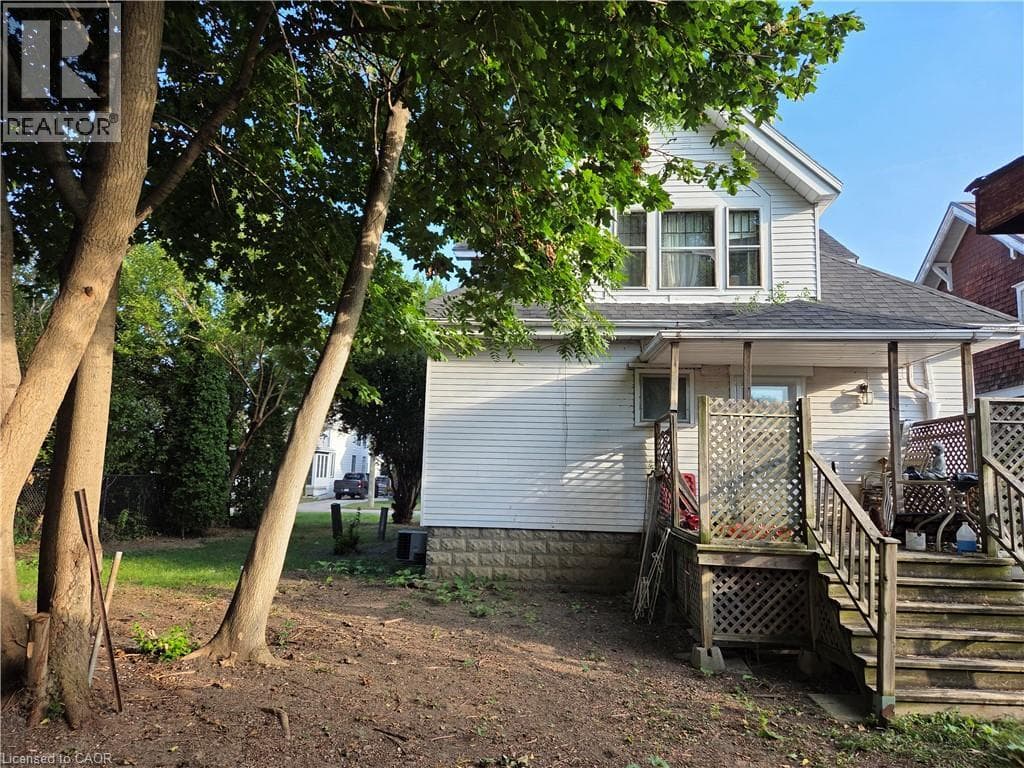 Single Family at 24 STANLEY Avenue, Chatham-Kent, Ontario - Photo 2 - RE/MAX Garden City Realty