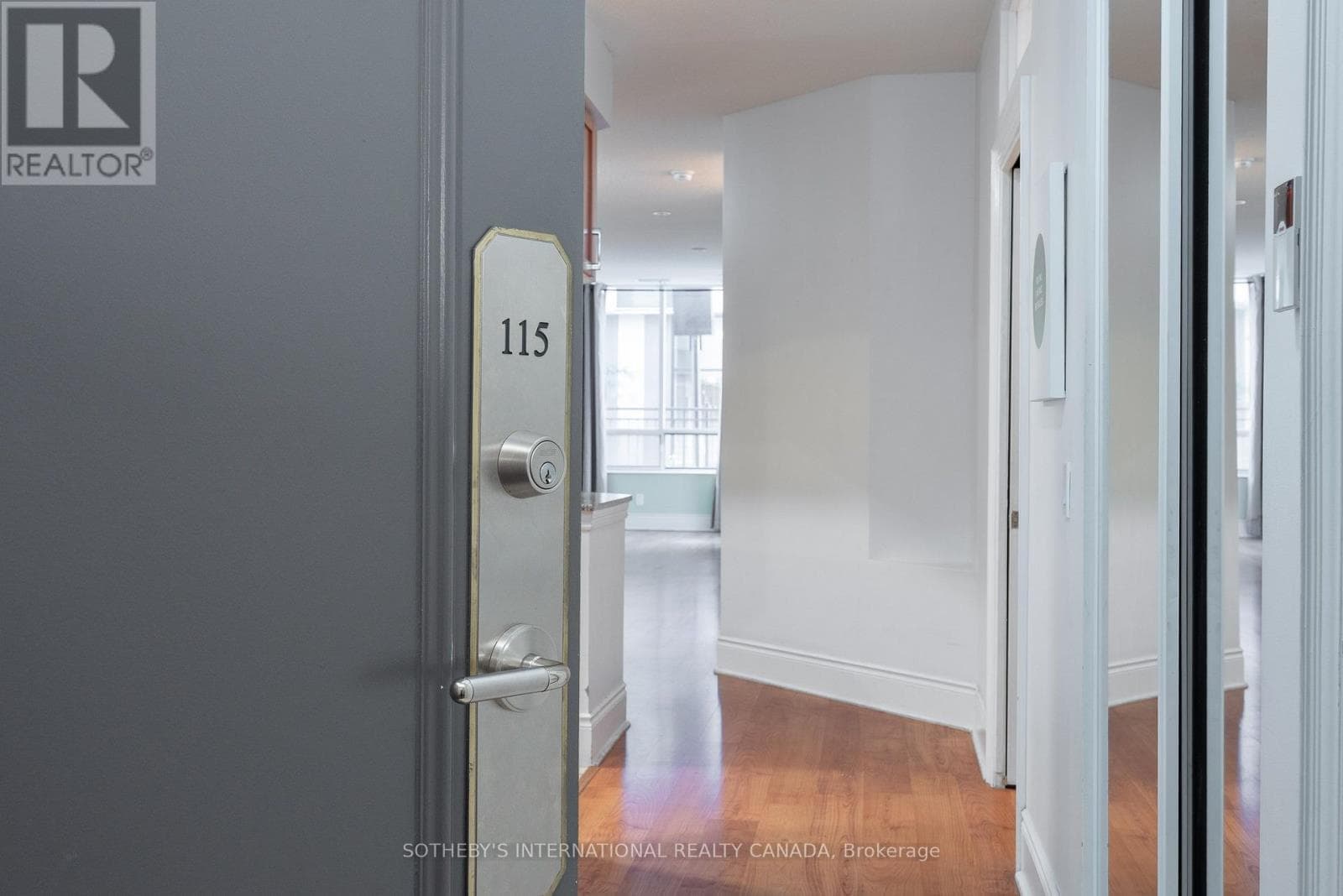 115- 5233 Dundas Street
