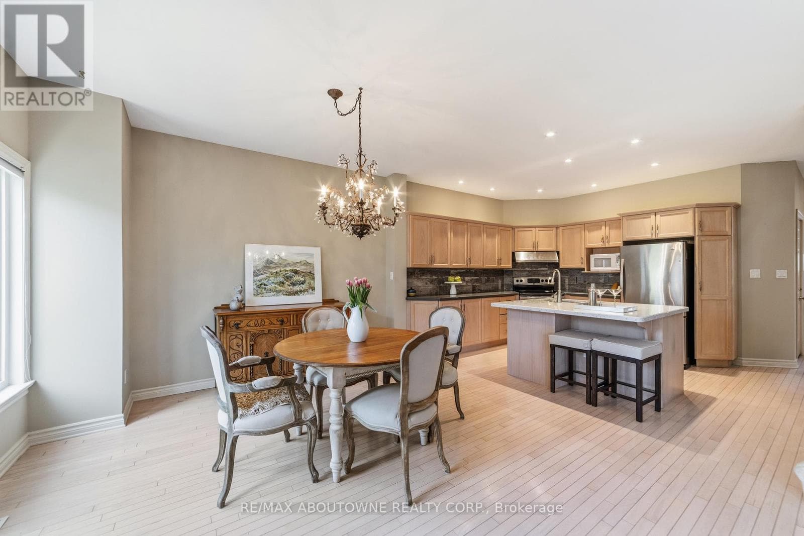 Single Family at 12- 575 Simcoe Street, Niagara-on-the-Lake (Town), Ontario - Photo 3 - RE/MAX Garden City Realty