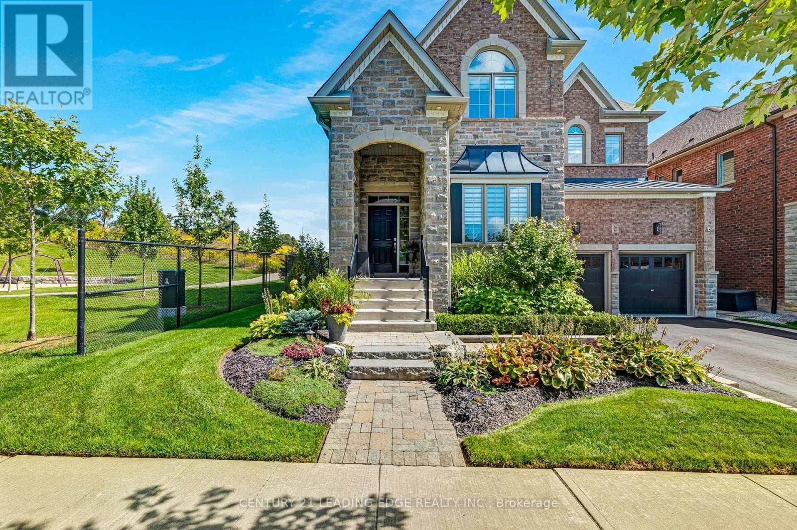 56 Walter Tunny Crescent