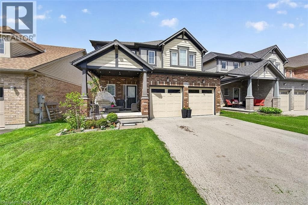 Single Family at 7773 CLENDENNING Street, Niagara Falls, Ontario - Photo 2 - RE/MAX Garden City Realty