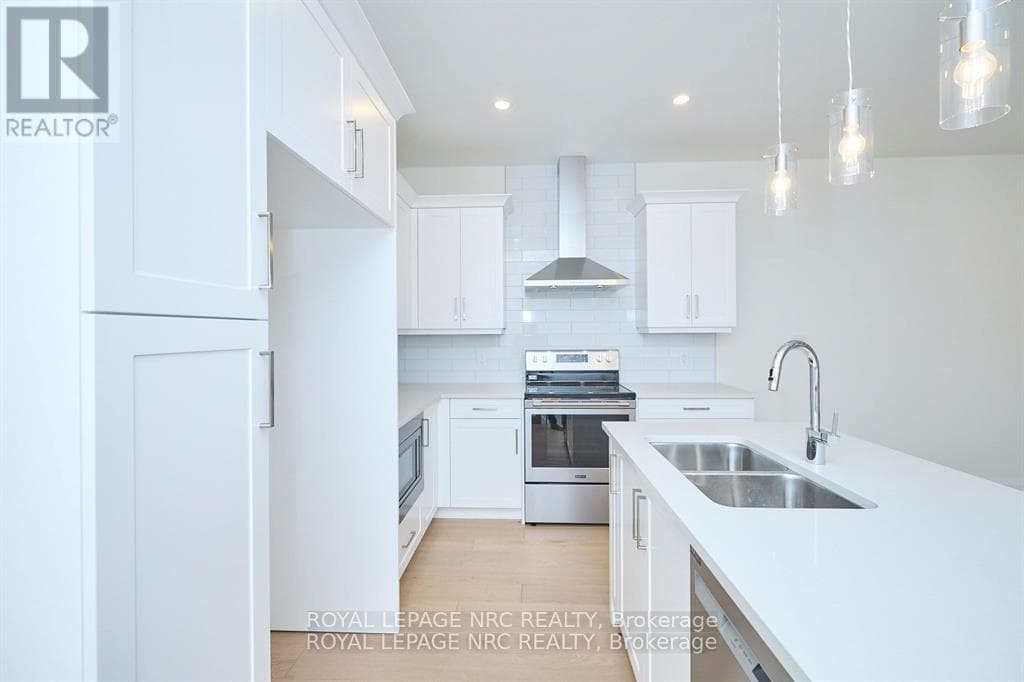 Single Family at 32- 9150 Willoughby Drive, Niagara Falls (Chippawa), Ontario - Photo 6 - RE/MAX Garden City Realty