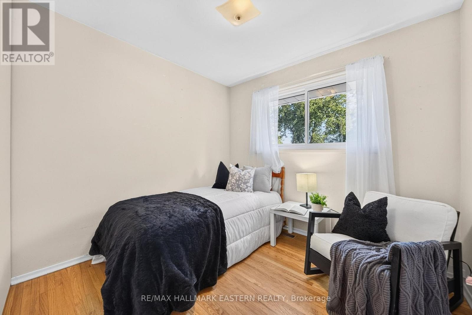 Single Family at 1337 Franklin Drive, Peterborough (Northcrest Ward 5), Ontario - Photo 10 - RE/MAX Garden City Realty