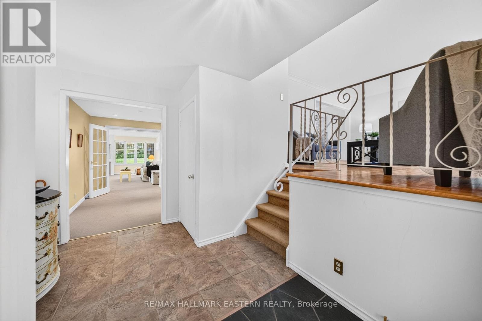 Single Family at 1337 Franklin Drive, Peterborough (Northcrest Ward 5), Ontario - Photo 5 - RE/MAX Garden City Realty