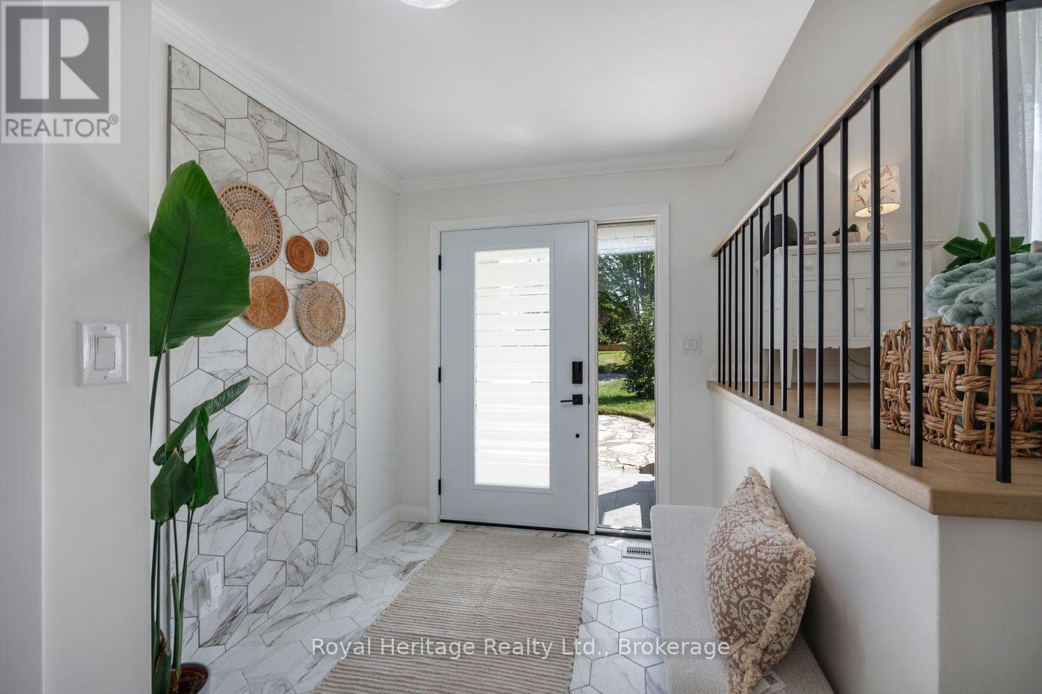 Single Family at 396 Jane Avenue, Oshawa (Northglen), Ontario - Photo 3 - RE/MAX Garden City Realty
